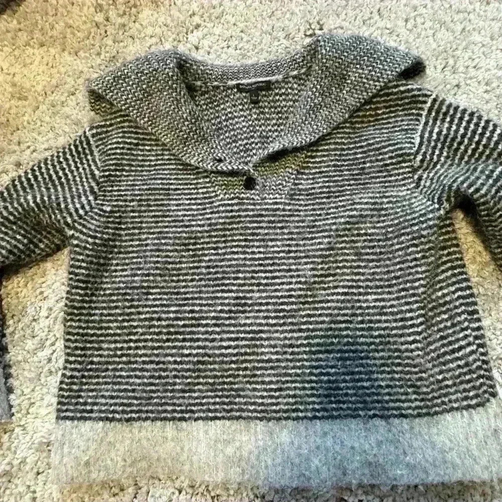 Banana republic oversized woman’s sweater large
